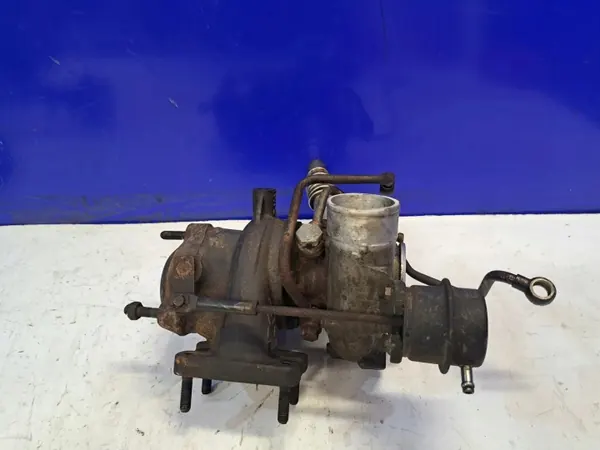 Saab 9-5 2009 Frontturbine OEM 55560913 image 2