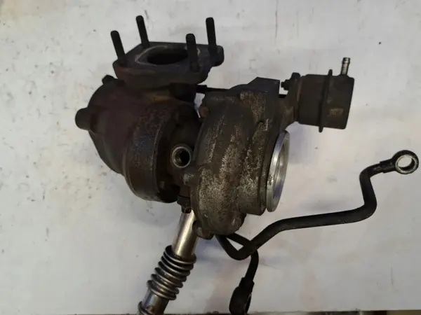 Saab 9-5 2009 Frontturbine OEM 55560913 image 3