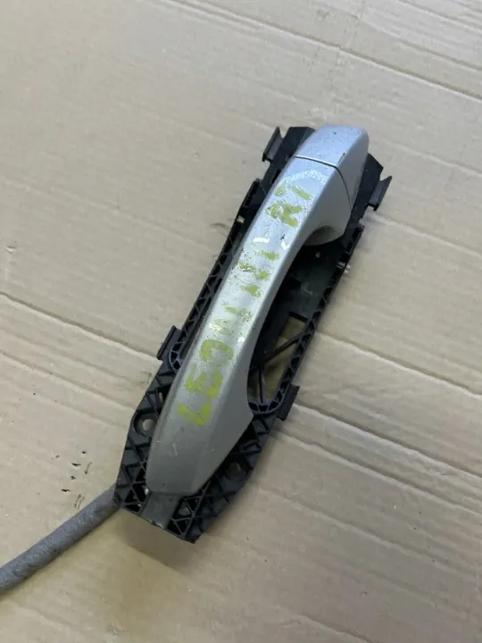 Bakre högra dörrlås VW Golf VII Seat Leon III OEM image 3