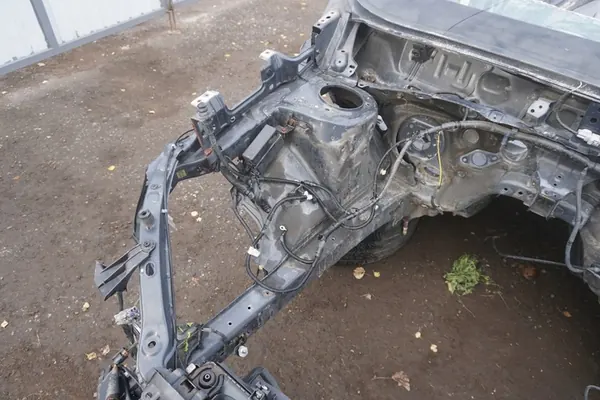 SUBARU FORESTER IV SJ 2013-2018 Viga de Para-choque Dianteiro OEM image 3