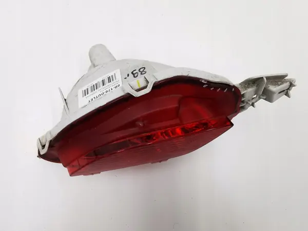 Toyota Yaris III vasen takasumuvalo OEM 0D-170 image 5