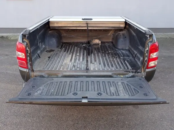 Caixa de carga OEM Mitsubishi L200 F27 17R - Usado image 9
