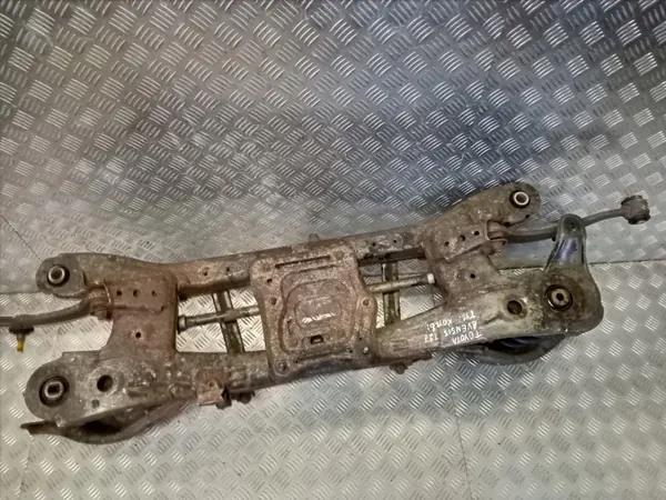 OEM Hinterachsschwinge für Toyota Avensis T27 image 2