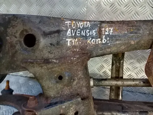 OEM Hinterachsschwinge für Toyota Avensis T27 image 3