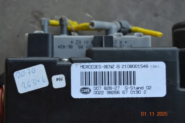 Mercedes-Benz central låspump OEM 2108001548 image 3