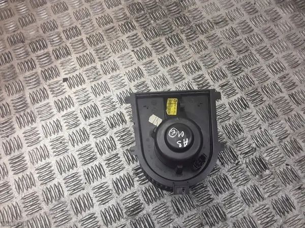 Audi lämmityspuhaltimen moottorin tuuletin OEM 1J1819021C image 3