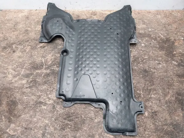 Moottorisuojus OEM A2045201323 Mercedes C-luokalle W204 image 2