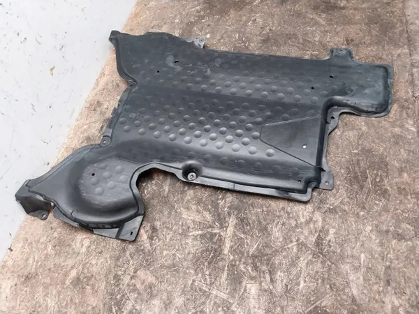 Moottorisuojus OEM A2045201323 Mercedes C-luokalle W204 image 3