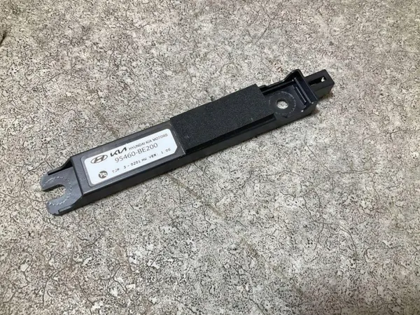 Linker vorderer Griff OEM 95460BE200 - Gebraucht image 3