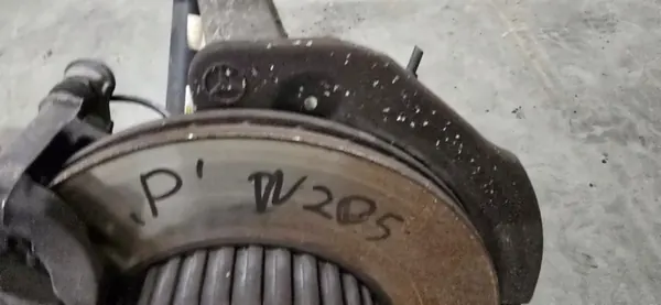 Fram Höger Upphängningsknut Mercedes C-Klass W205 A2059061357 image 5