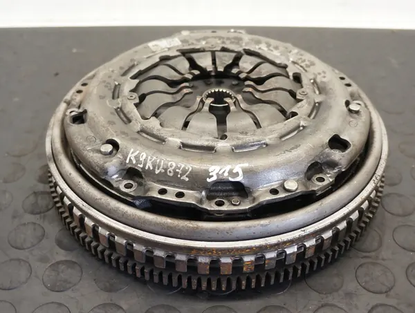 Volante bimassa completo Renault Clio V 1.5 Blue DCI image 5