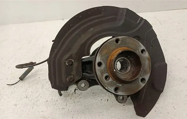 Vorderer Rechter Nabenkörper OEM 6768996 BMW E90 E91 M57 3.0D X-Drive image 4