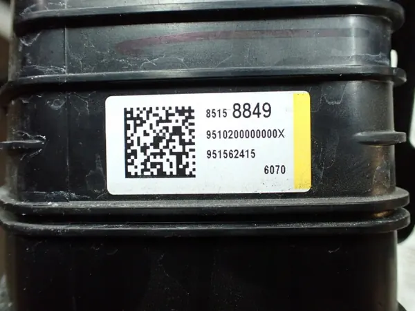 Polttoainehöyryhiilisuodatin OEM 84802772 Corvette C8 image 7