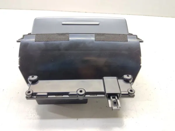 Cenicero Hyundai Kona 2021 OEM 84680K4651 - Usado image 6