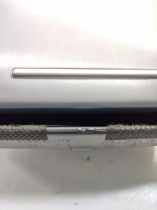 Cenicero Hyundai Kona 2021 OEM 84680K4651 - Usado image 9