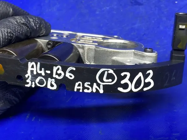 Rechter Distributieversteller OEM 06C103107D Audi image 10