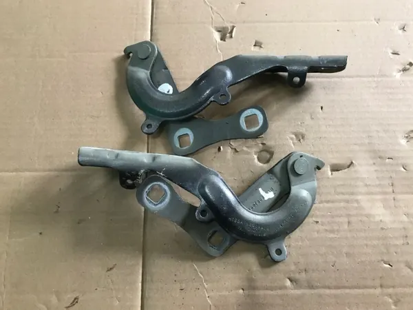 Charnière de Capot FORD OEM pour Fiesta MK8 5D 2017+ image 2