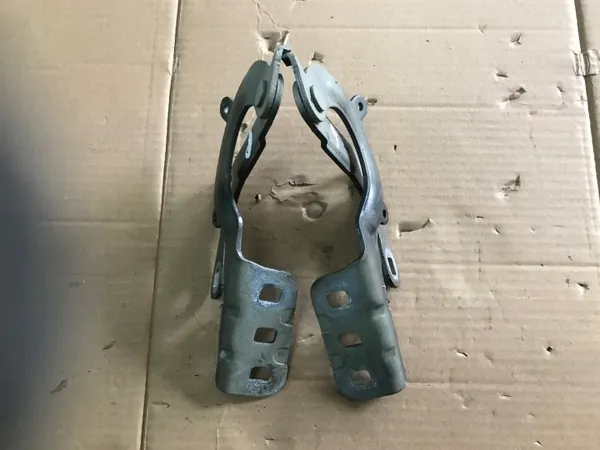 Charnière de Capot FORD OEM pour Fiesta MK8 5D 2017+ image 4