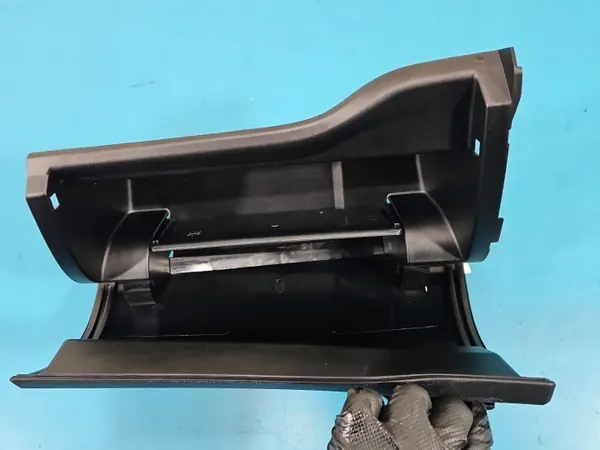 Matkustajan hansikaslokero Toyota Auris I OEM 55041-02050 image 4