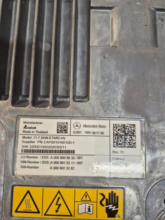 Mercedes EQA Laddningsmodul OEM A0009009935 image 3