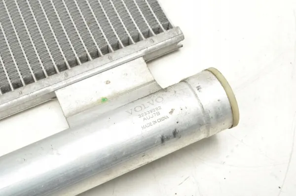 Condenseur climatisation Volvo XC40 B4 OEM 32339282 image 5
