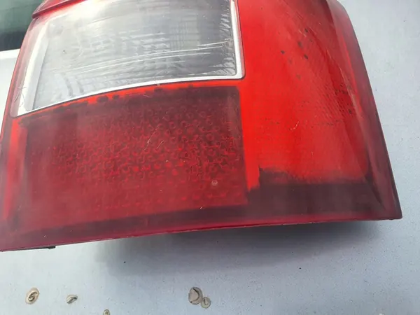 Luz trasera derecha Audi A4 B6 OEM 8E9945096A image 3