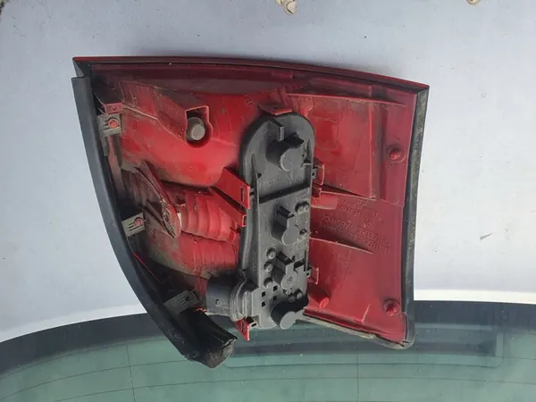 Luz trasera derecha Audi A4 B6 OEM 8E9945096A image 5