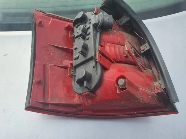 Luz trasera derecha Audi A4 B6 OEM 8E9945096A image 7