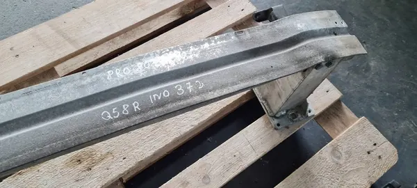 Etupuskuri Audi Q5 8R0807113B image 5