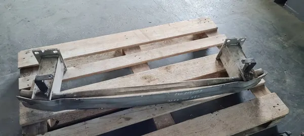 Etupuskuri Audi Q5 8R0807113B image 9