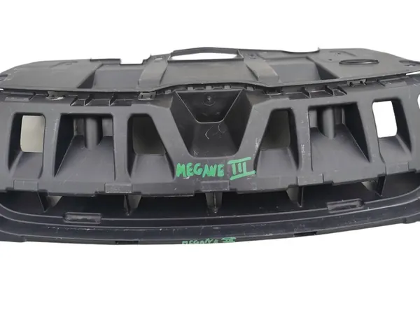 Renault Megane III Front Grill Reinforcement 620367065R image 3
