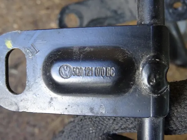 AUDI A3 8V GOLF VII LEON III TDI Vesiputket 5Q0122101BQ image 8