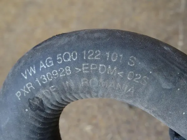 AUDI A3 8V GOLF VII LEON III TDI Vesiputket 5Q0122101BQ image 9