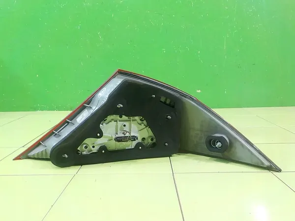 MERCEDES CLS W219 3.0 CDI Linker Achterlicht A2198200164 image 5