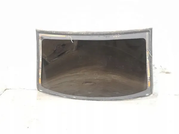 Luna trasera Mercedes-Benz OEM A2076700080 - Usada image 5