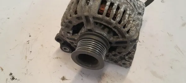 VW GOLF 5 V 1.4 16V Vaihtovirtageneraattori 036903024J image 2