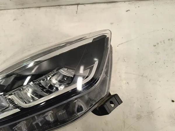 Renault Captur I Lift Full LED -lamppu 260107244R image 4