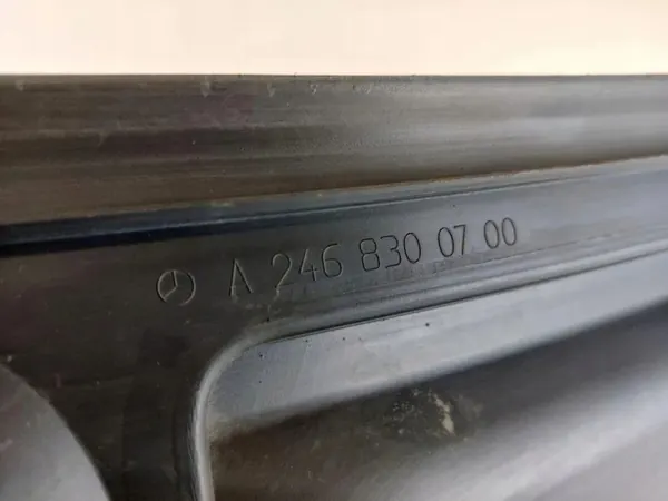 Couvercle bras d'essuie-glace Mercedes-Benz OEM A2468300700 image 3