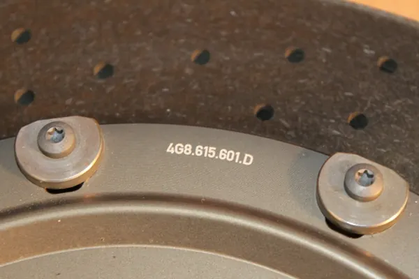OEM 4G0615302J Jarrupalat sarja Audi RS7 4G image 7