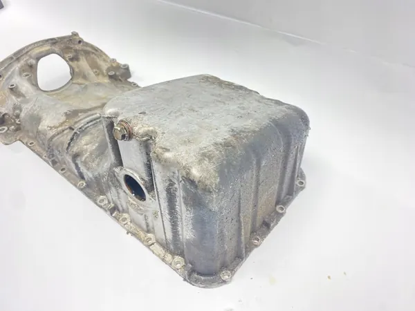 Oljepanna Mercedes W124 E220 E200 M111 1110140802 image 6