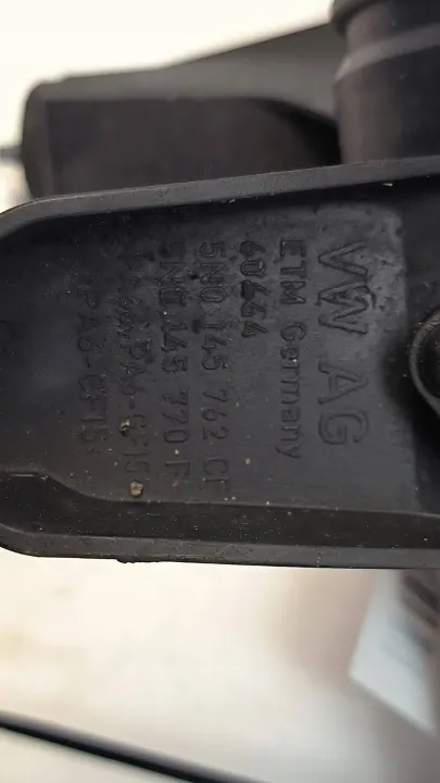 Insugningsrör OEM 03G906051E för Audi Q3 8U image 5