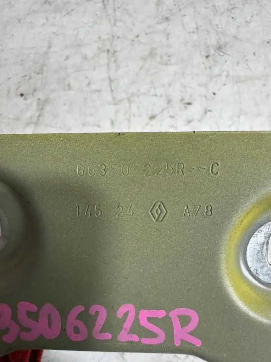 Renault 5 E-Tech Kiinnitystuki OEM 663506225R image 3