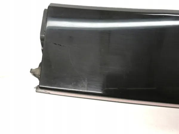Toyota Yaris Cross 2023 Takakilven valo OEM 768010D760 image 3
