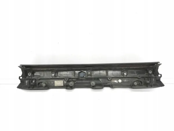 Toyota Yaris Cross 2023 Takakilven valo OEM 768010D760 image 8