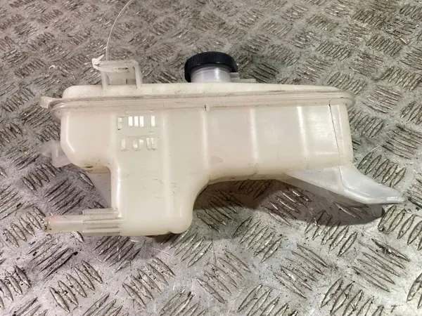 Lexus NX 2020 Kylvätske expansionsbehållare OEM UTO40857 image 4