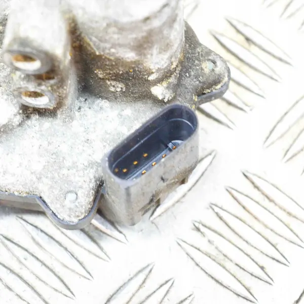 Ansaugkrümmerklappenmotor VW Passat B6 06F133482B image 6