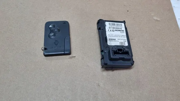 Kaartlezer 8200074331A Renault Megane 2 II image 1