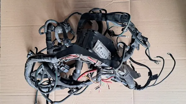 Motor kabelboom zekeringkast OEM 30679794 Volvo image 2