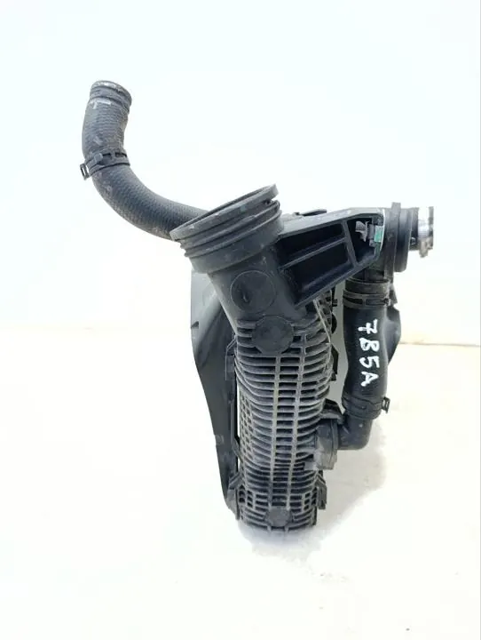 Porsche MACAN Koeler 2015 95B145803B image 5