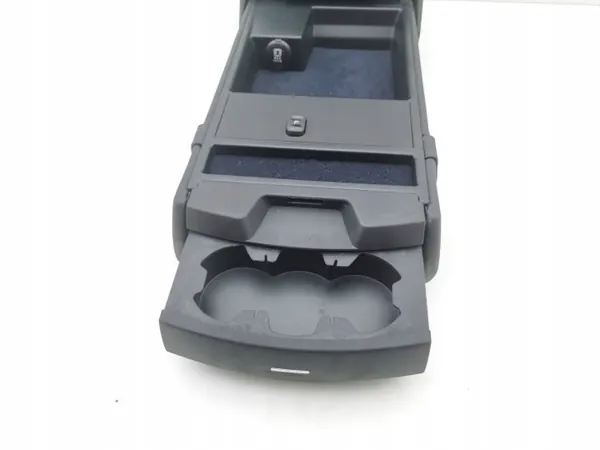 Maserati Quattroporte 2006 Achterste armsteun OEM AMD202289 image 6